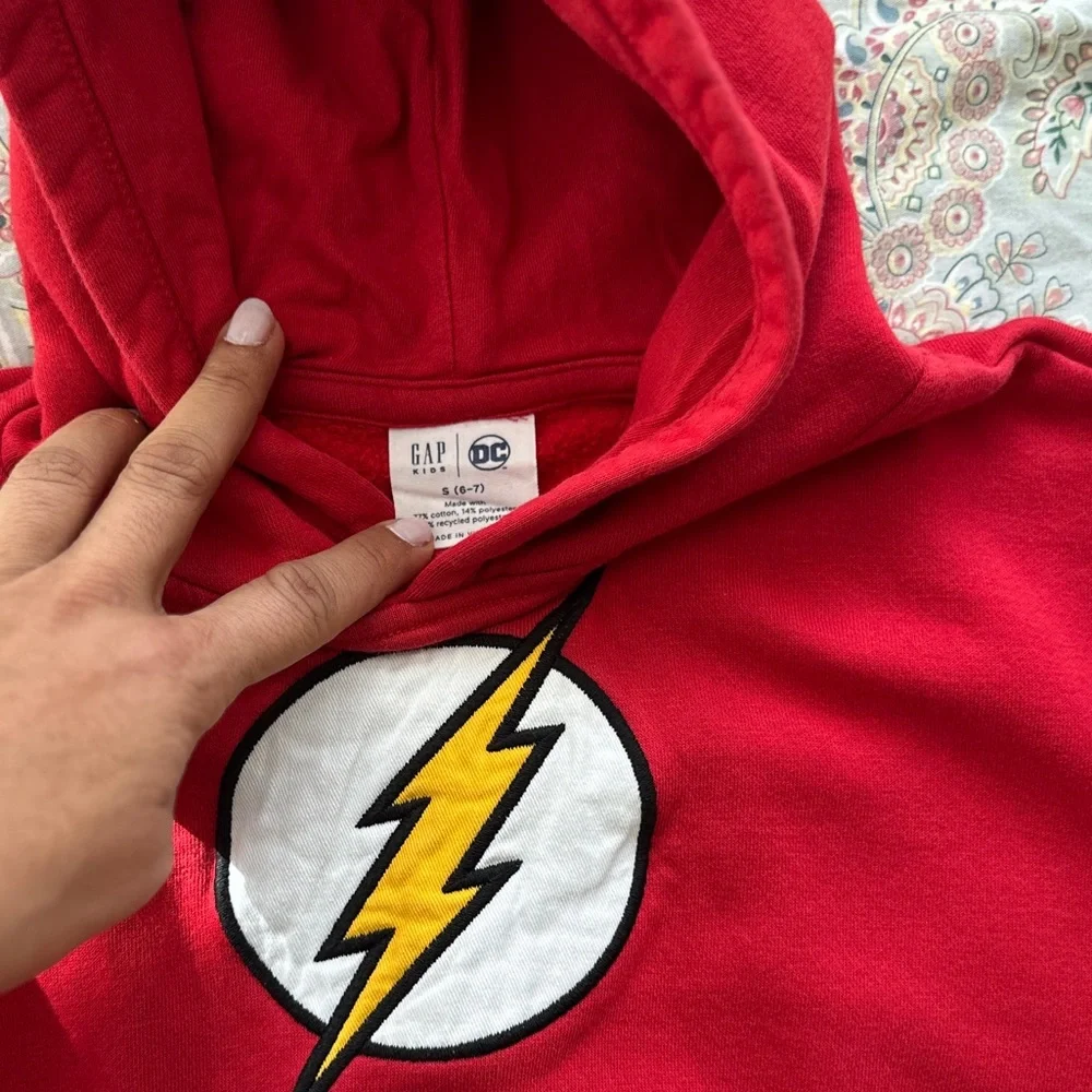 GAP The Flash Hoodie Boys Size 6-7 - Picture 2 of 2